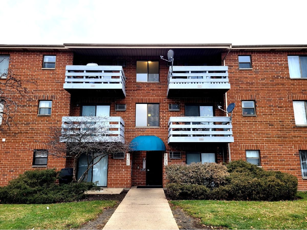 Condominiums Sold Beacon Cove Palatine Illinois, 1209 Winslowe