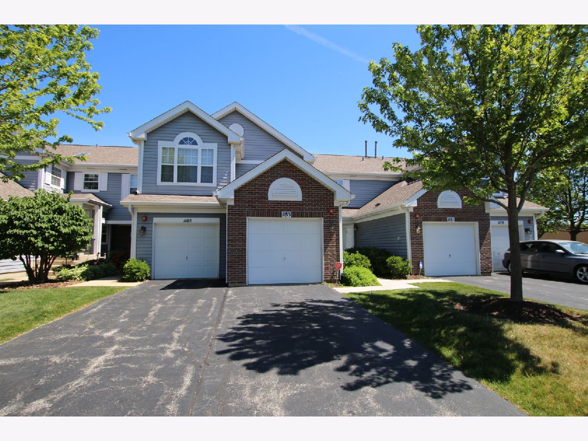 Townhomes & Condos Rented Wildwood Glen Glendale Heights Illinois, 1183 Harbor