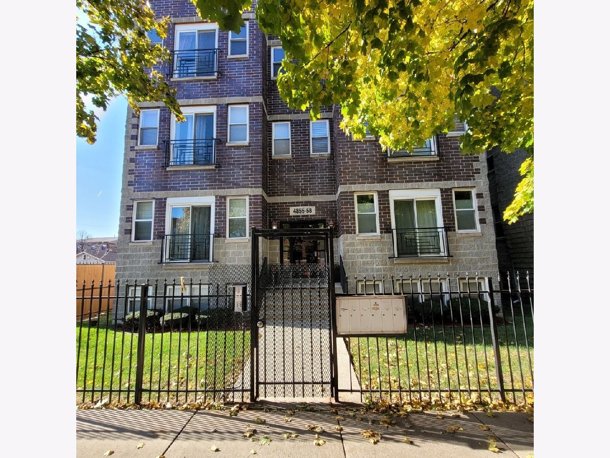 Condos & Townhomes Sold Regal Club Chicago Illinois, 4856 Champlain