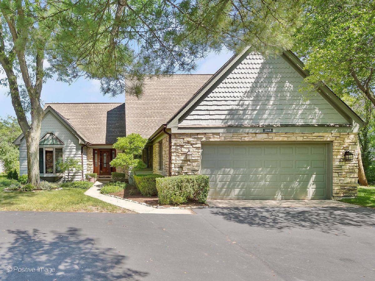 Townhomes & Condos & Homes Sold Woodlands Darien Illinois, 1040 Woodbine