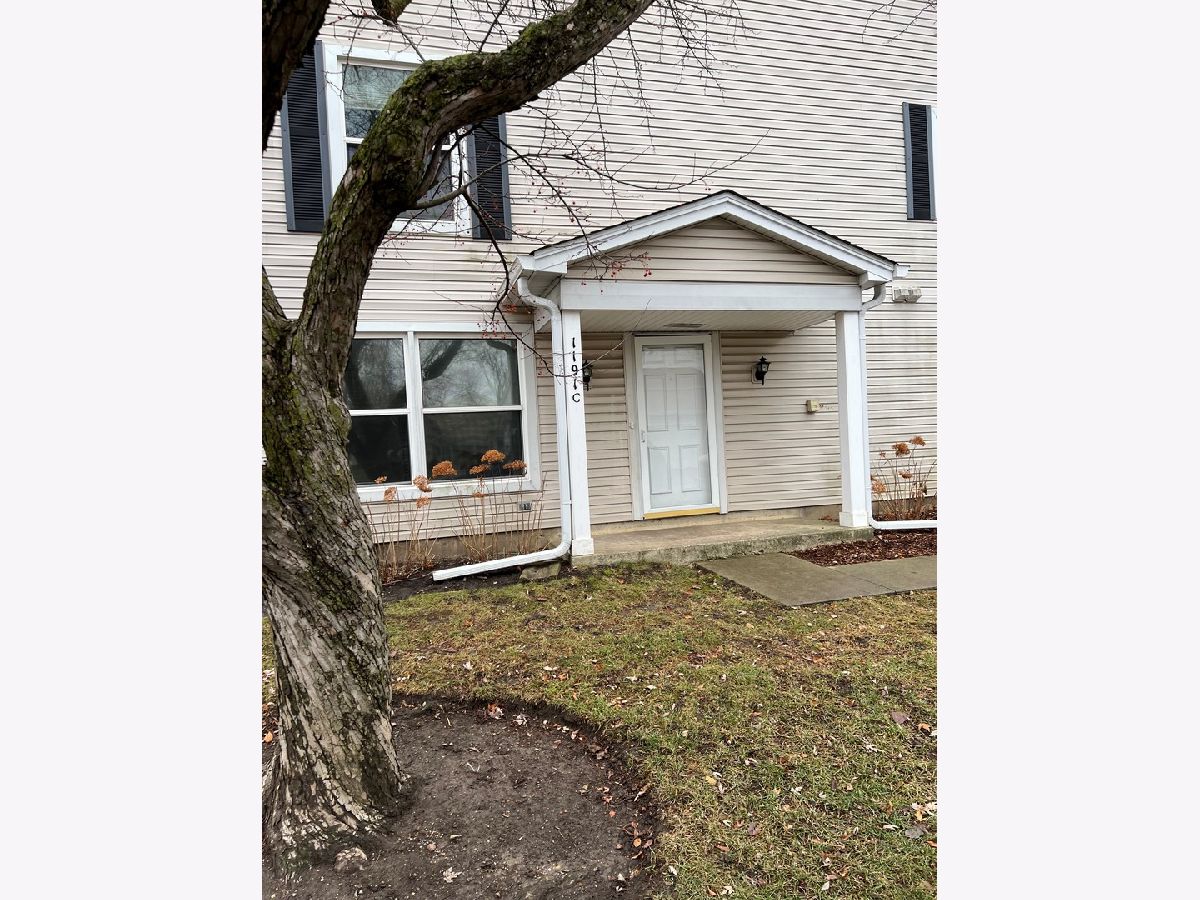 Townhomes & Condos Rented Heritage Manor Palatine Illinois, 1191 Barberry