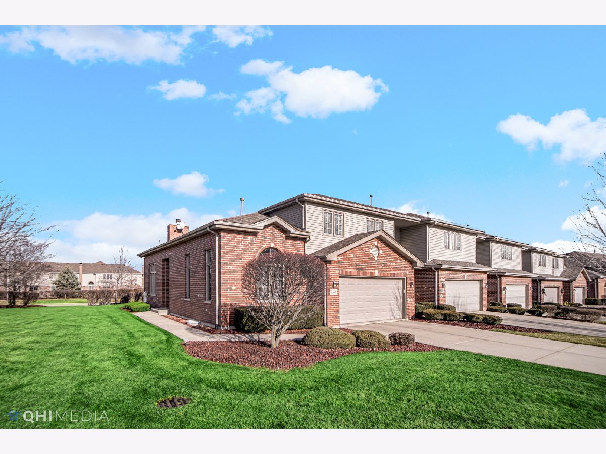 Townhomes Sold Caledonia Meadows Tinley Park Illinois, 9340 Lochwood