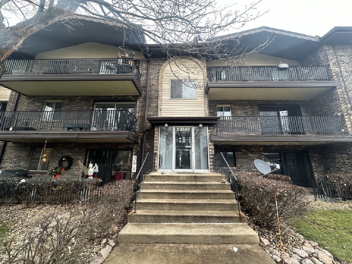 Condominiums Sold Sandpiper North Crestwood Illinois, 13540 Lawler