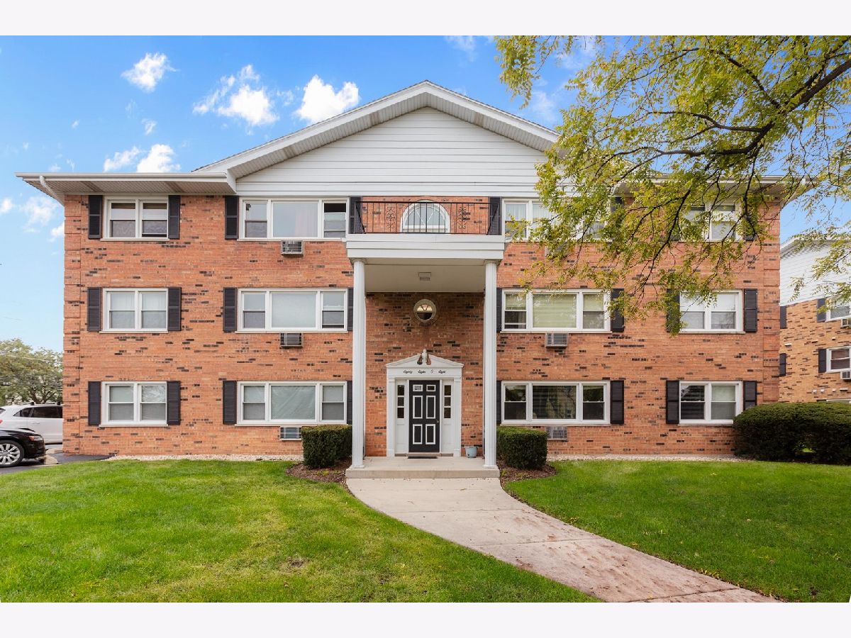 Condominiums Sold Forest Grove Brookfield Illinois, 8808 45th