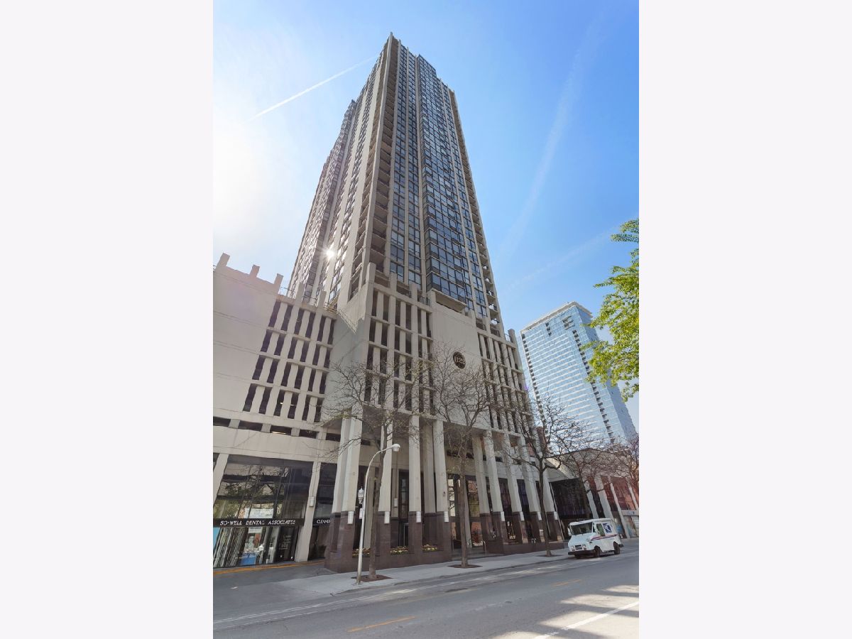 Condominiums Sold Elm At Clark Condos Chicago Illinois, 1122 Clark