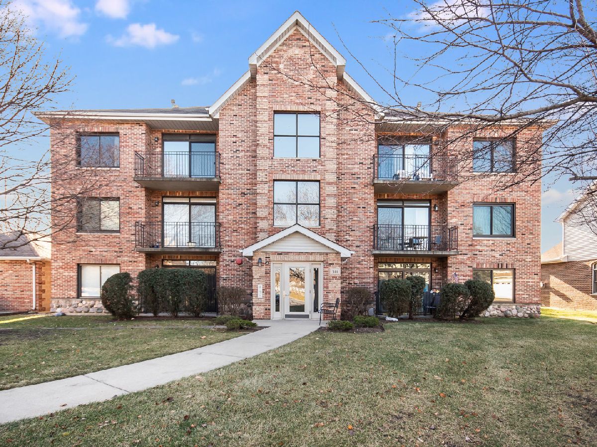 Townhomes & Condos Sold Acorn Glen Oak Lawn Illinois, 5111 Deblin