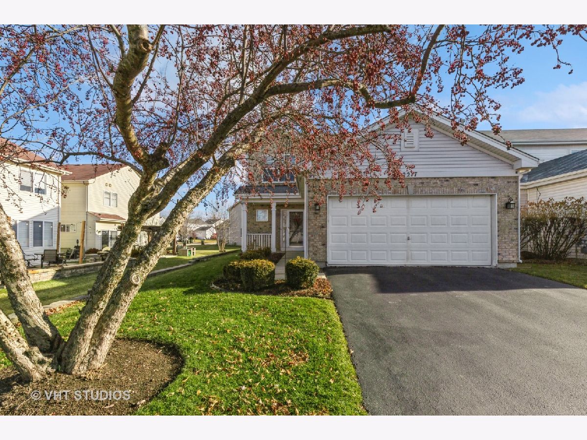 Homes & Townhomes Rented Lakewood Grove Round Lake Illinois, 2217 Arden