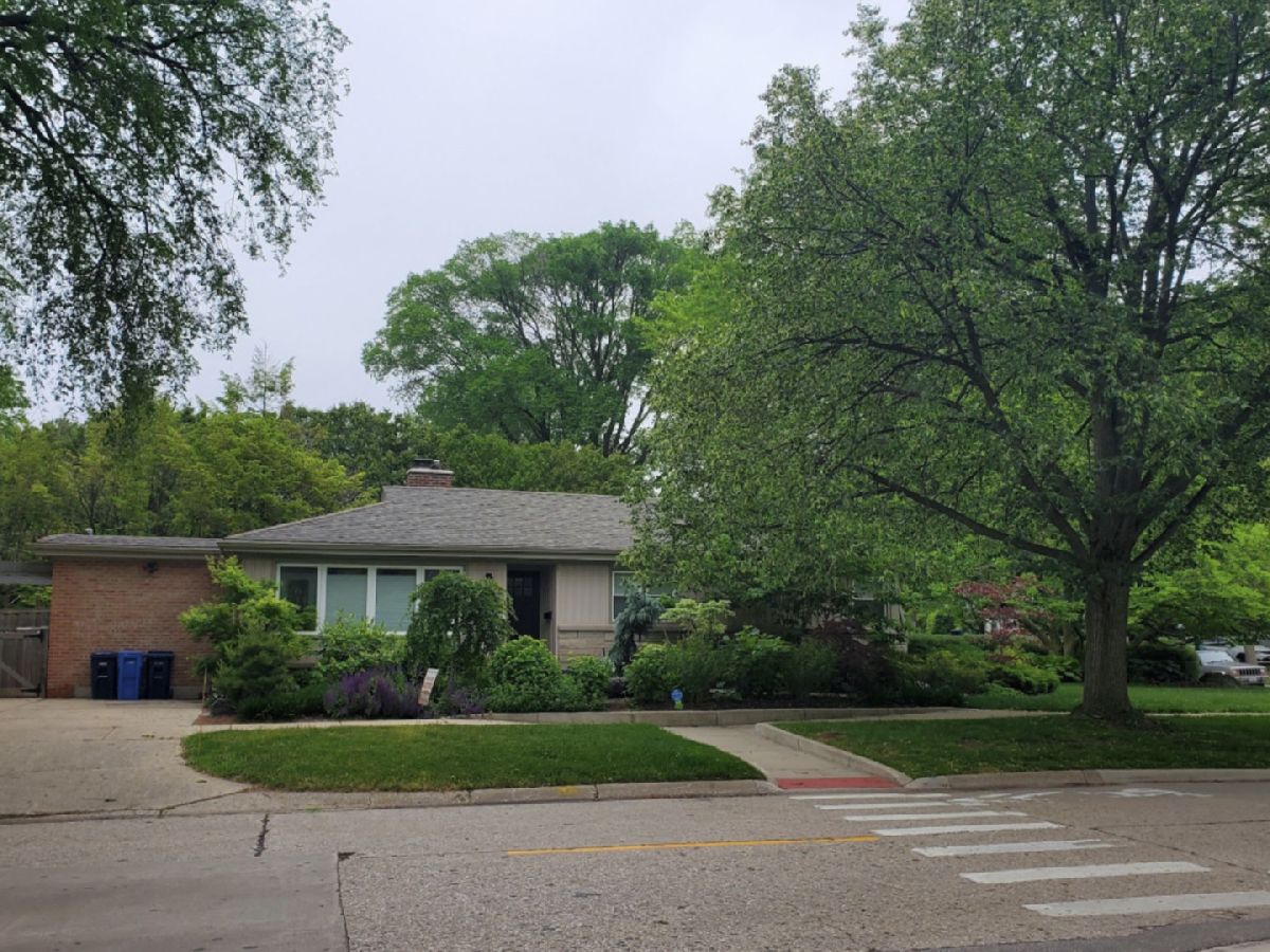 Homes & Condominiums Sold Sunset Park Highland Park Illinois, 1121 Princeton