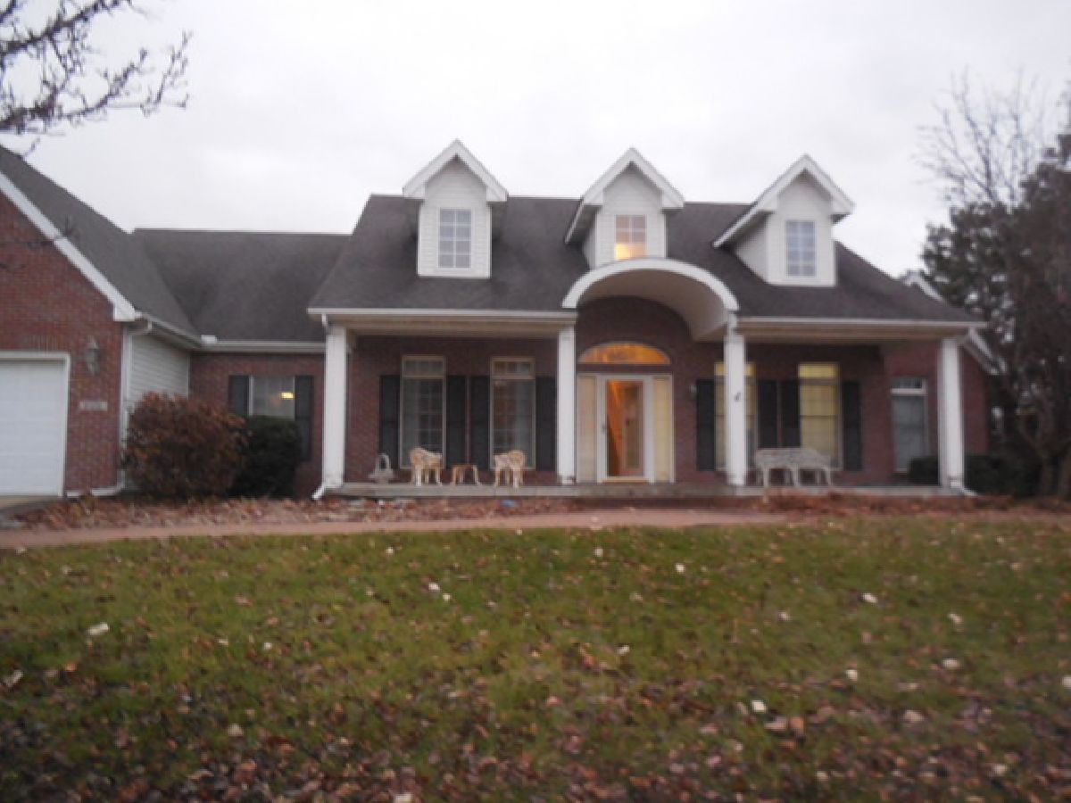 Homes & Condos & Townhomes Sold Summerfield Bloomington Illinois, 2101 Summerfield