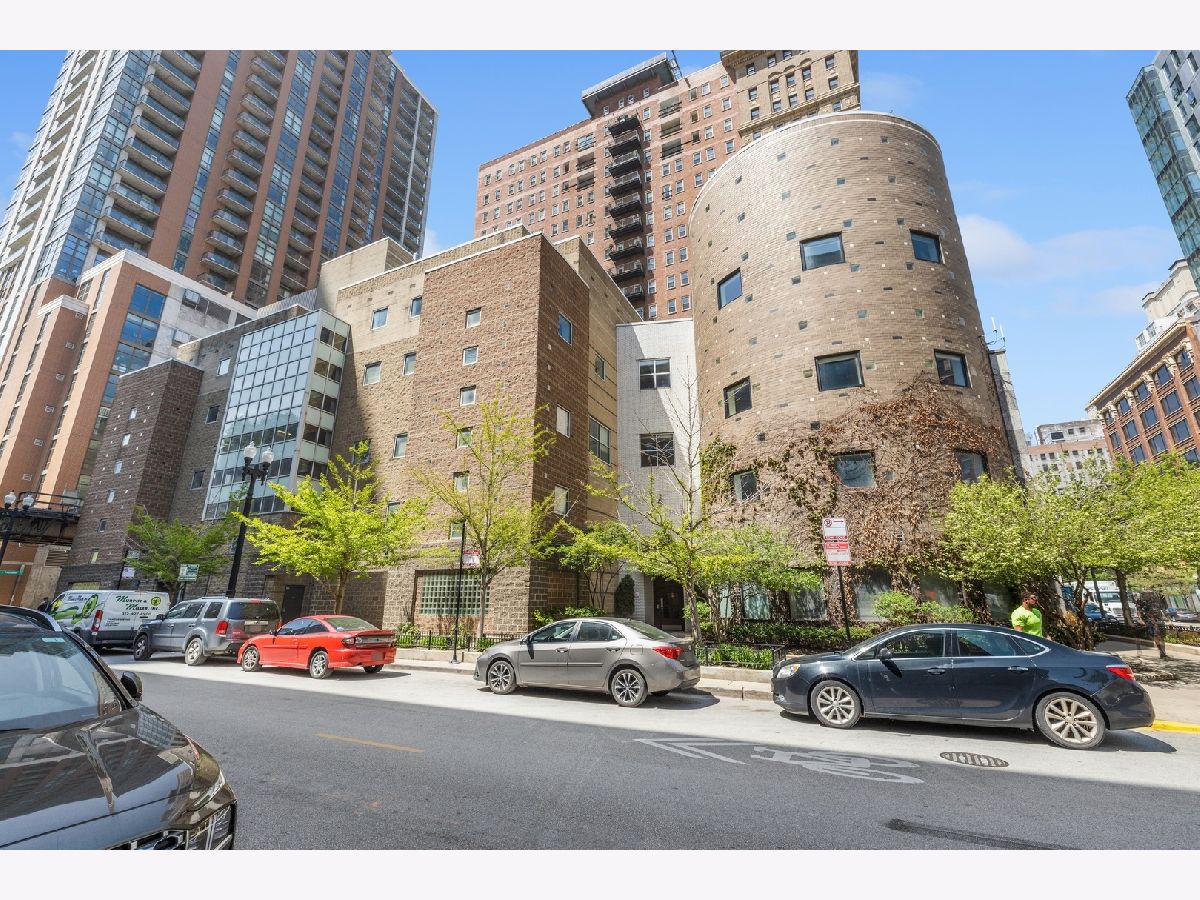 Condominiums Sold Burnham Park Plaza Chicago Illinois, 40 9th