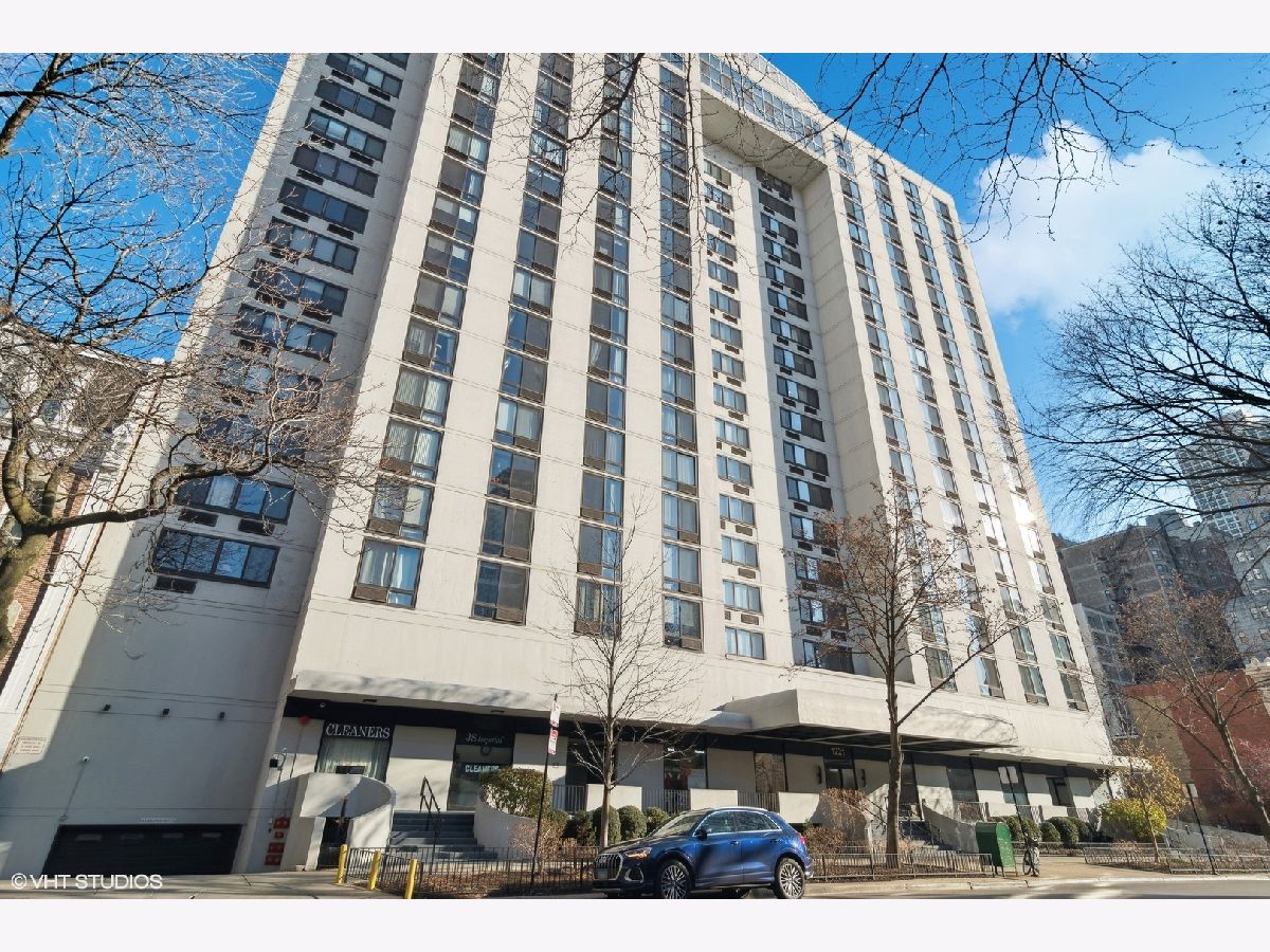 Condominiums Sold The Towers Chicago Illinois, 1221 Dearborn
