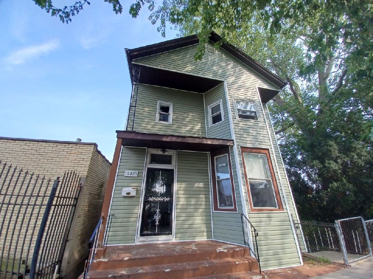  Rented Chicago Illinois, 10025 Commercial