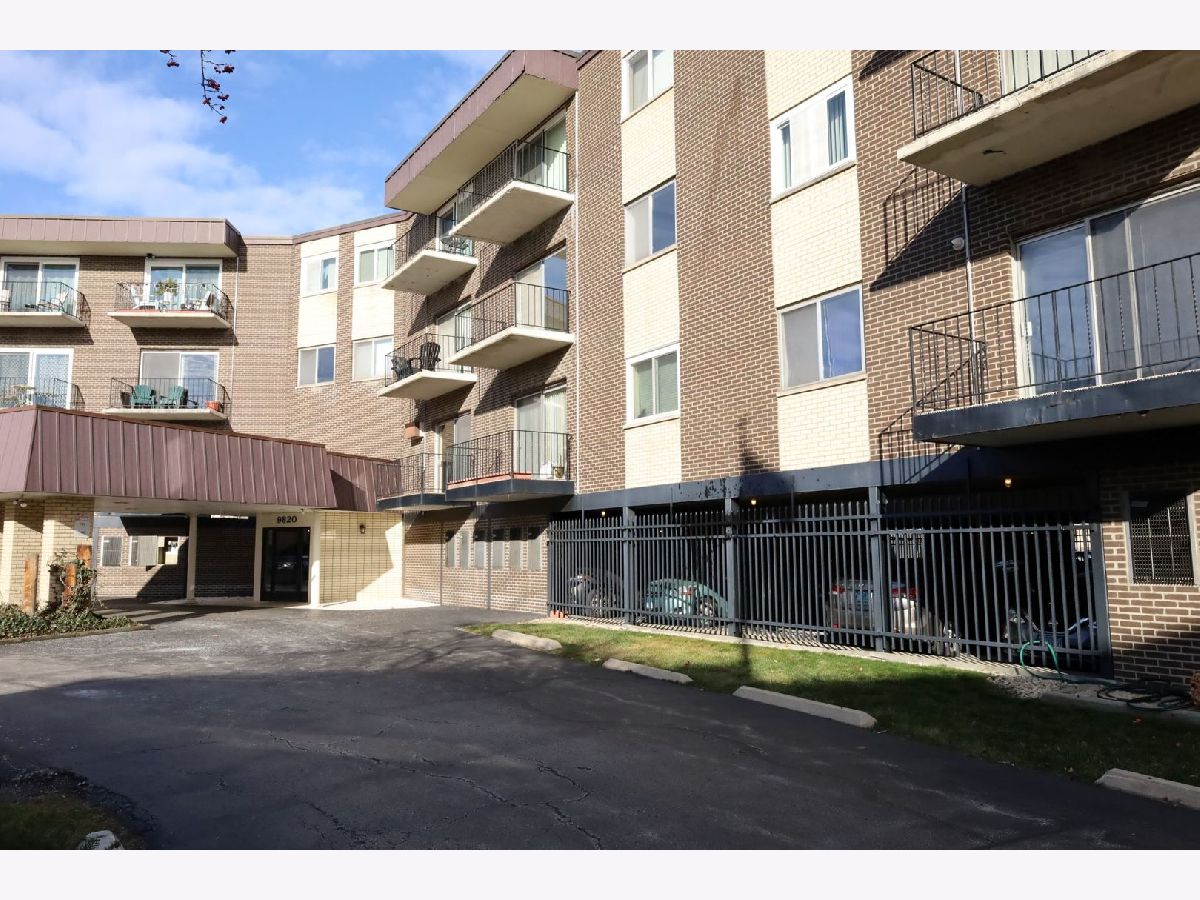Condominiums & Homes Sold Bayport Oak Lawn Illinois, 9820 Pulaski