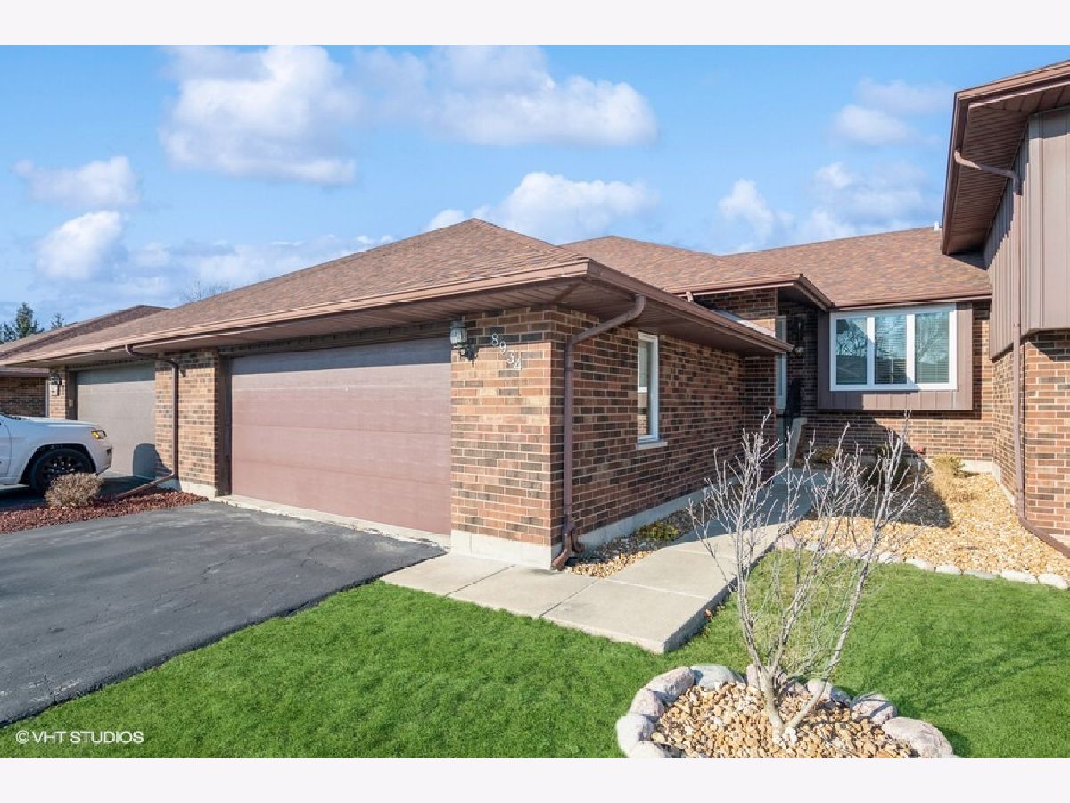 Townhomes & Condos Rented Riviera Estates Orland Park Illinois, 8934 Clearview