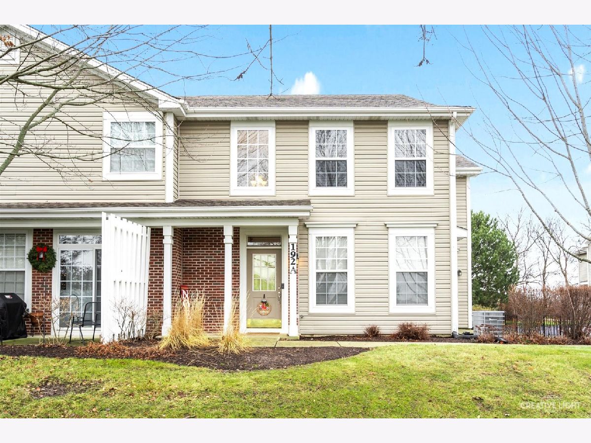 Windsor Pointe Sugar Grove IL, Townhomes & Condos & Homes For Sale