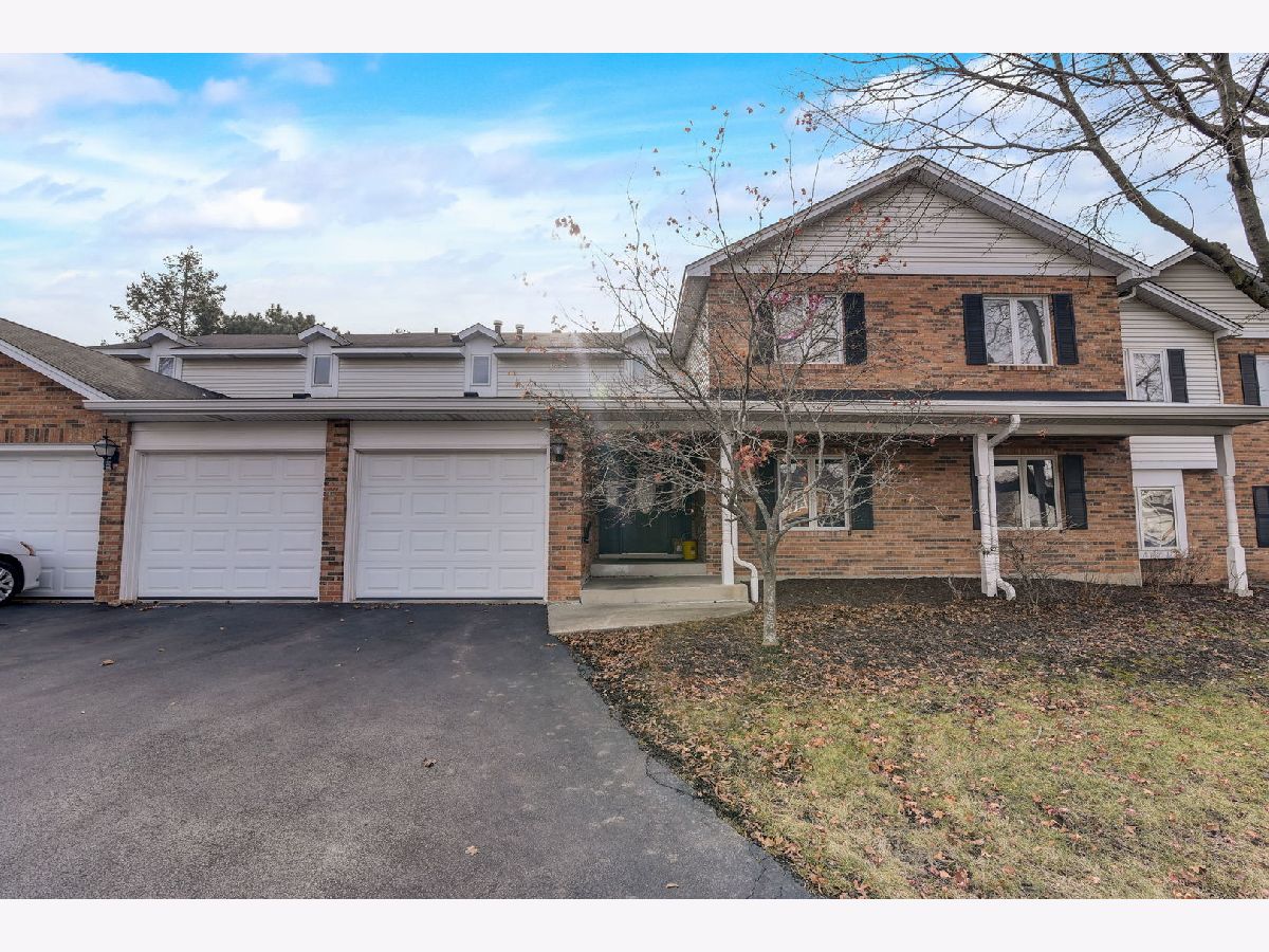 Condominiums Sold Creekside Court Naperville Illinois, 628 Dana