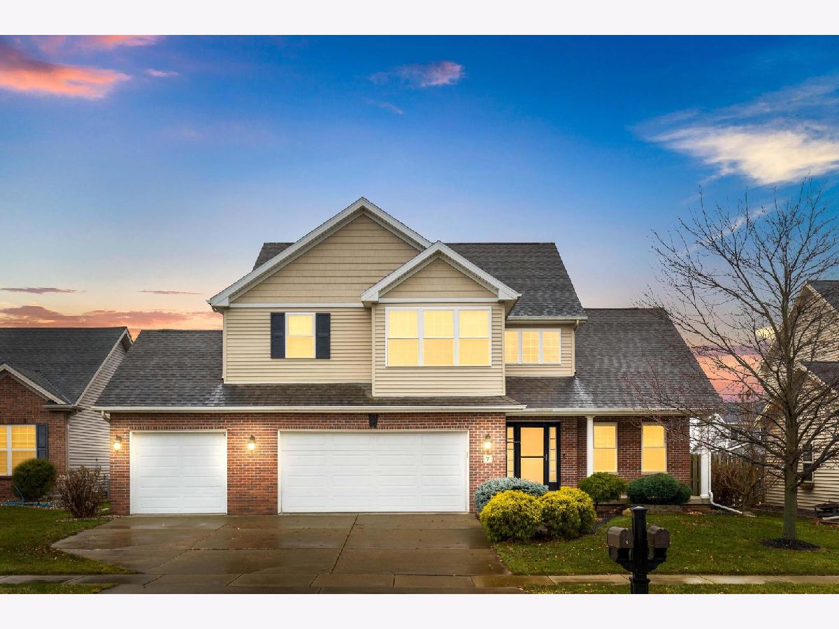 Homes & Condos & Townhomes Sold Harvest Pointe Bloomington Illinois, 7 Dry Sage