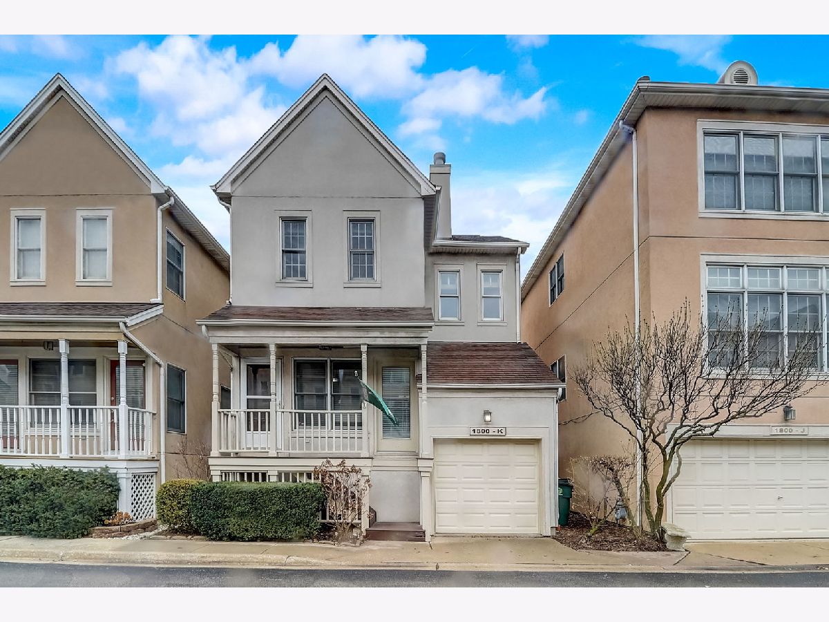 Homes & Townhomes & Condos Sold Picardy Place Chicago Illinois, 1800 Diversey