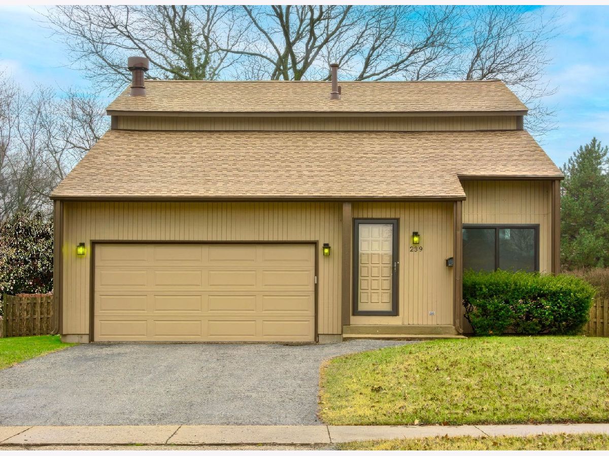 Homes Sold Oak Knoll Cary Illinois, 239 Sherwood