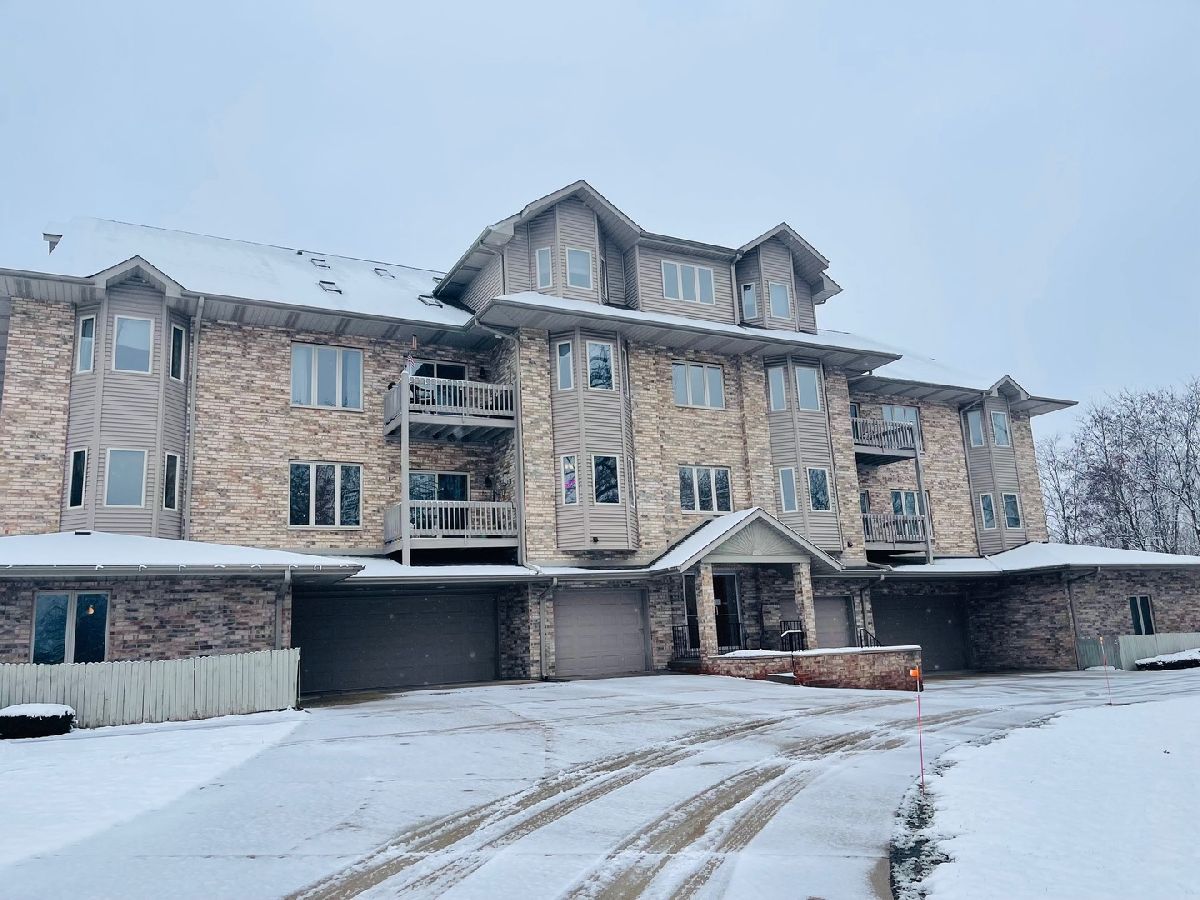 Condominiums Sold The Woods Zion Illinois, 3170 Woodland