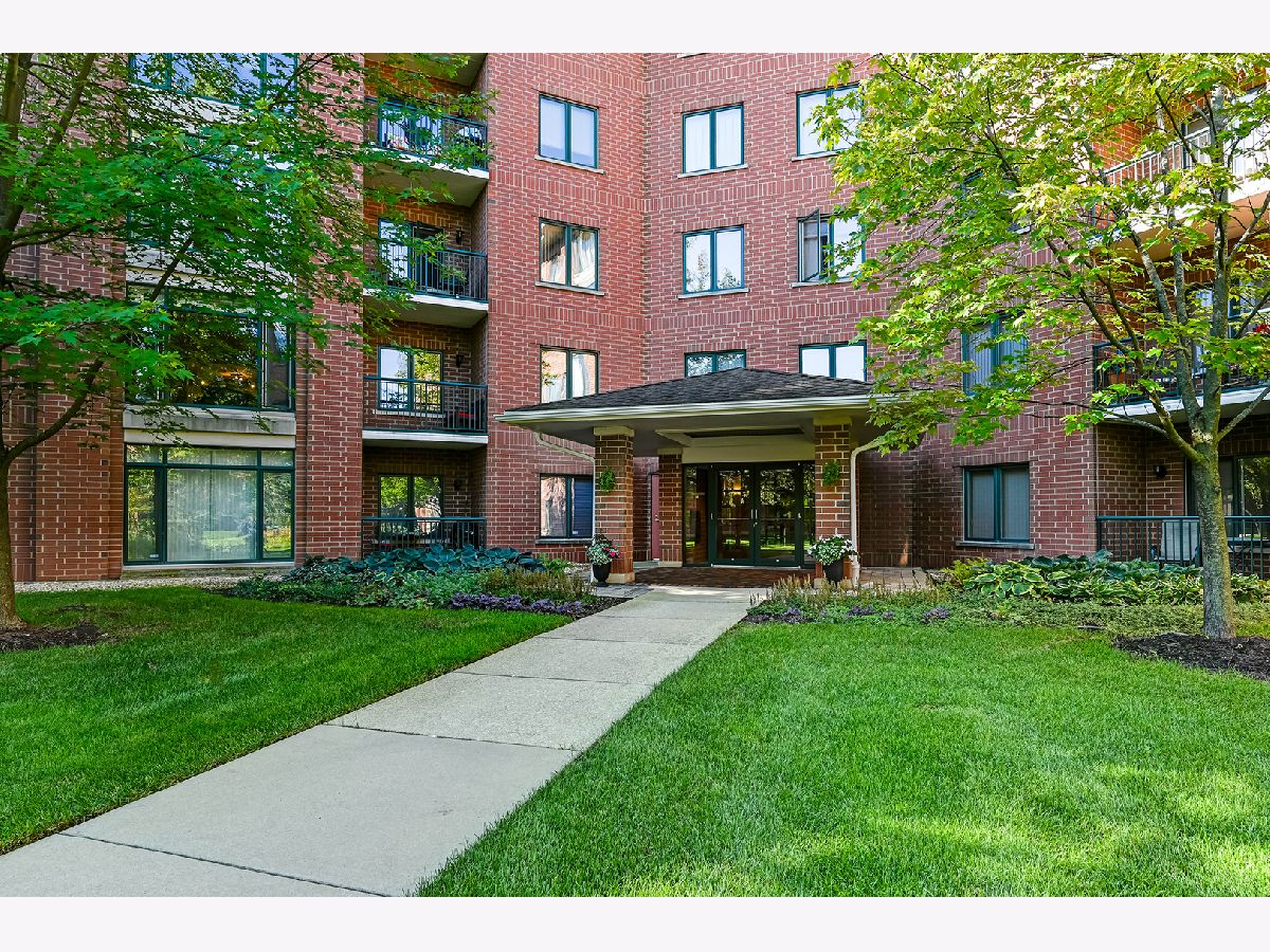 Condominiums Sold Fountain Square Lombard Illinois, 865 22nd