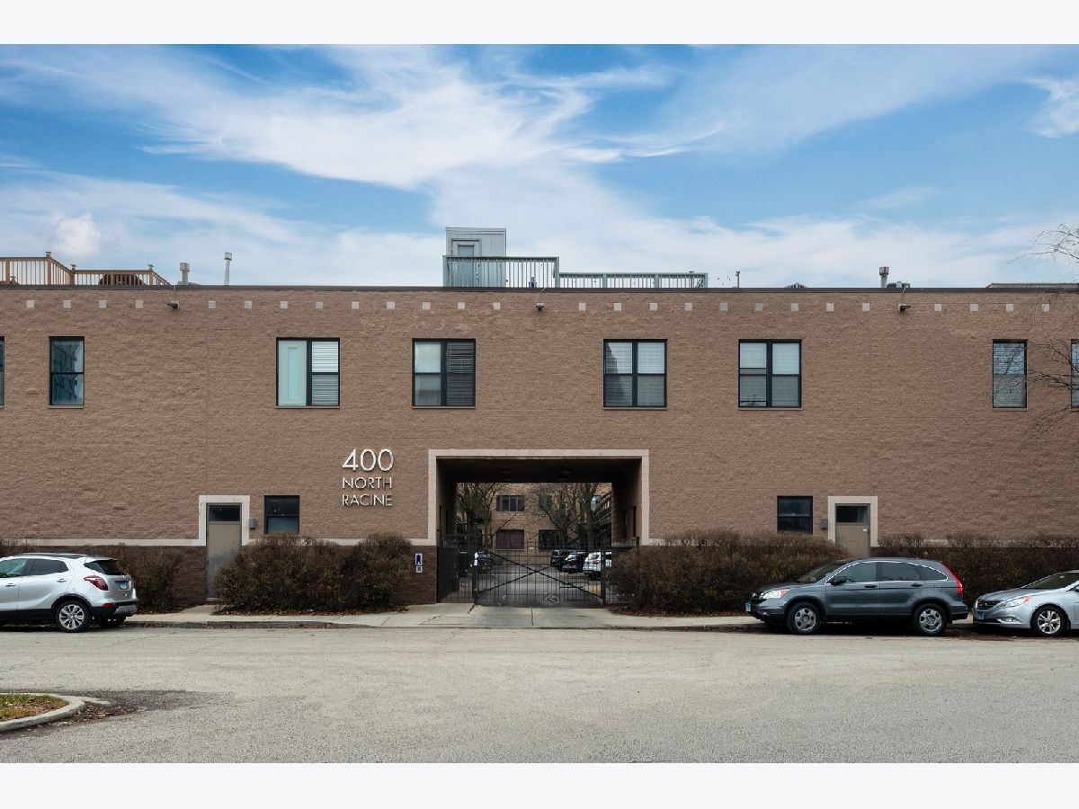 Condos & Townhomes Rented River West Village Lofts Chicago Illinois, 400 Racine