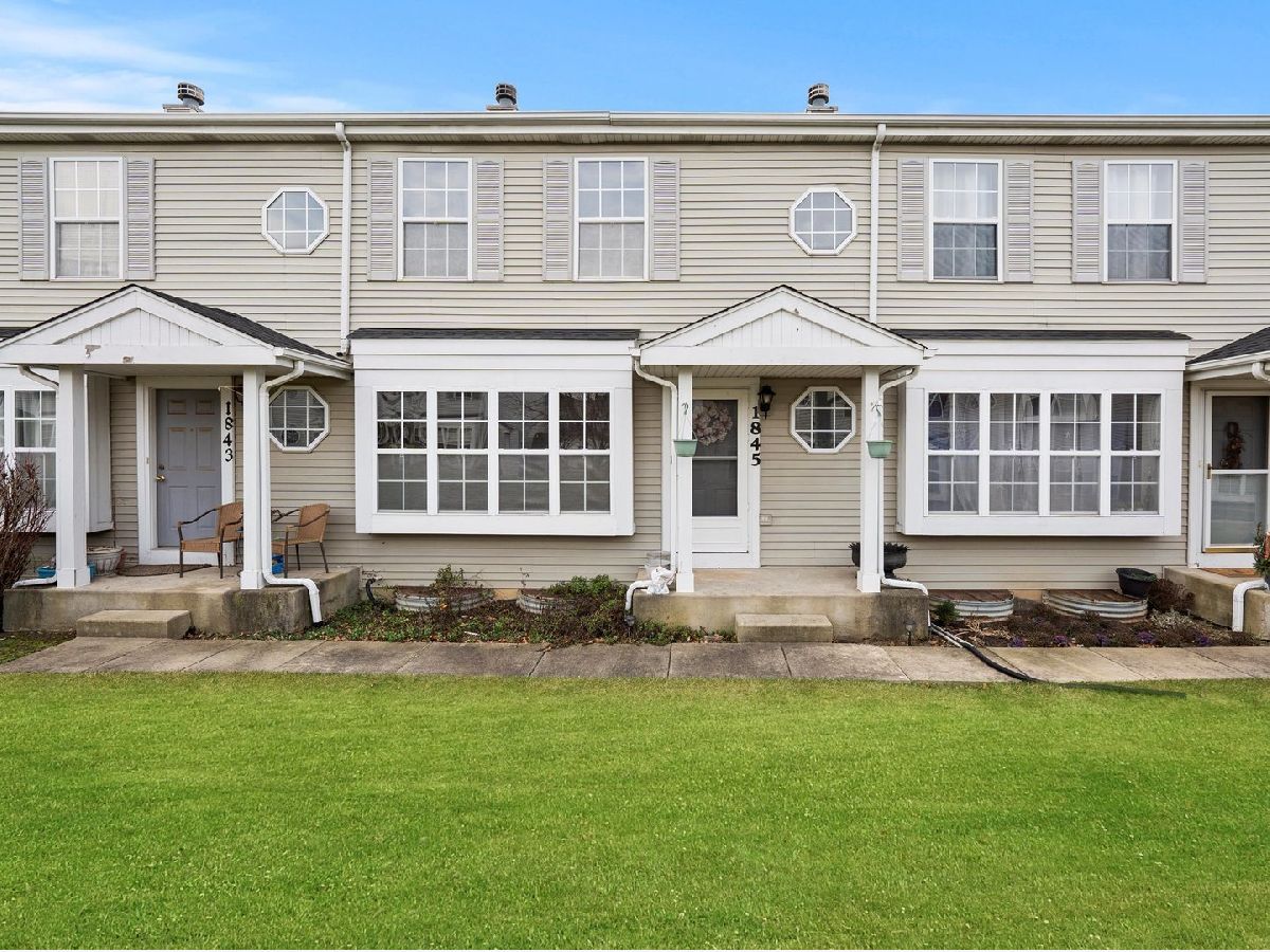 Townhomes & Condos Sold Larkins Pointe Joliet Illinois, 1845 Festival