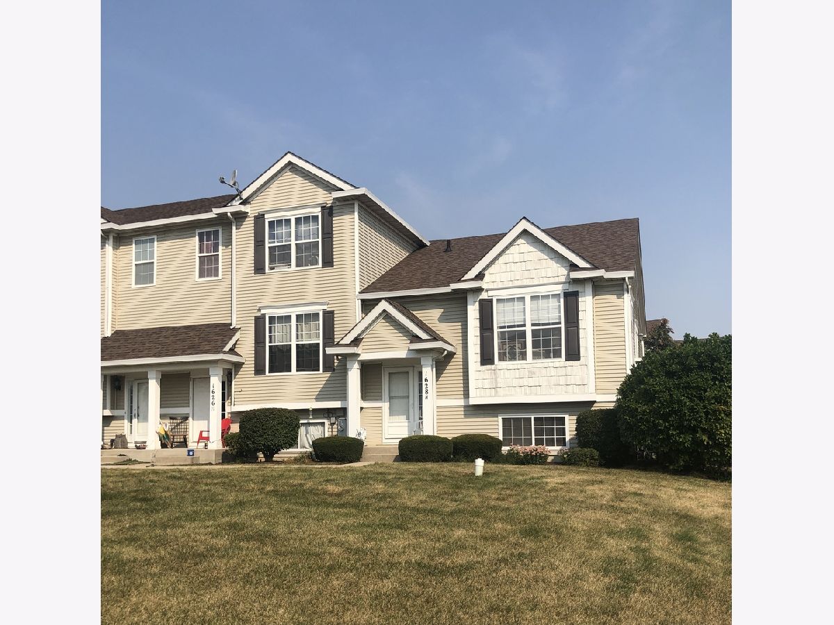 Homes & Townhomes & Condos Rented Kipling Estates Shorewood Illinois, 1628 Fieldstone