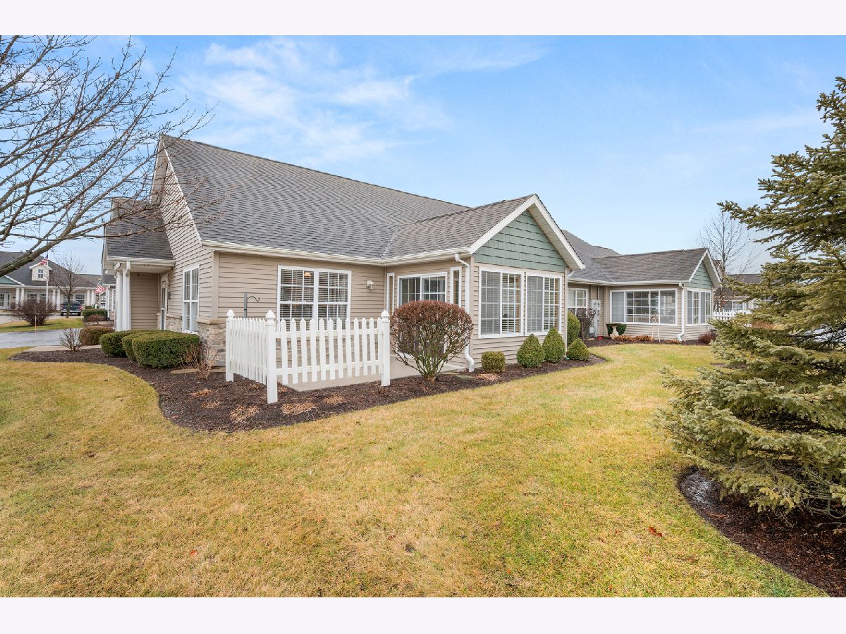 Condominiums Sold Somerset Farm Sycamore Illinois, 2101 Somerset