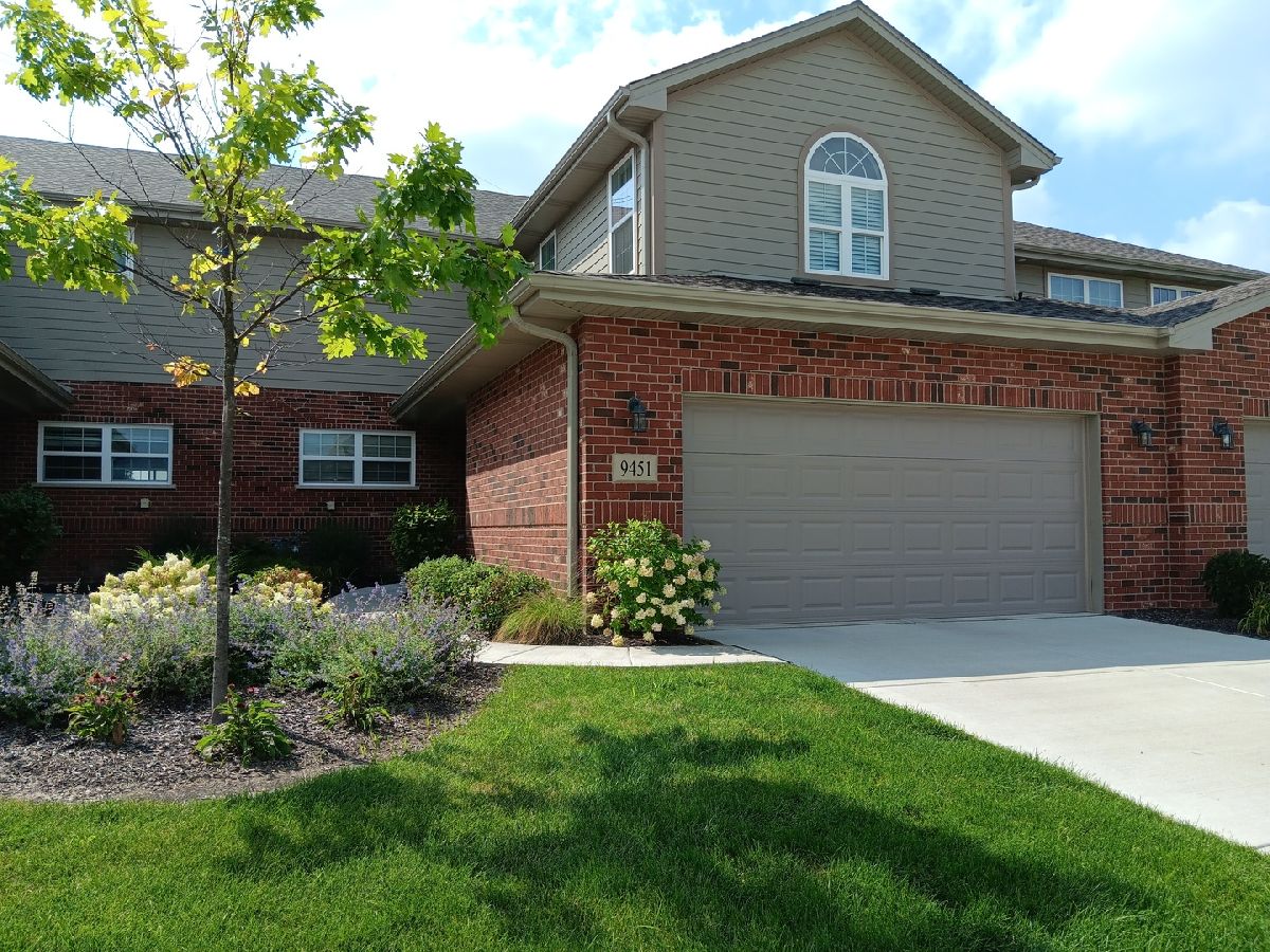 Townhomes & Homes Sold Brookside Meadows Tinley Park Illinois, 9451 Parkwood