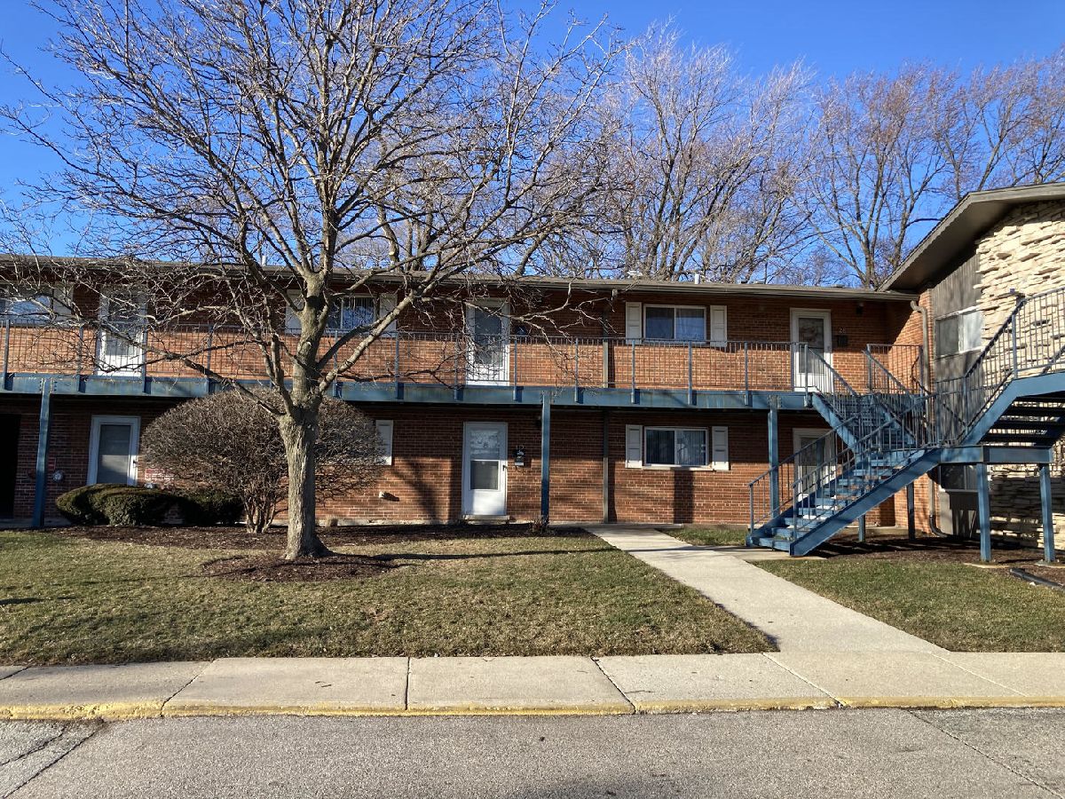 Condominiums Sold Dover Park Mount Prospect Illinois, 1830 Knightsbridge