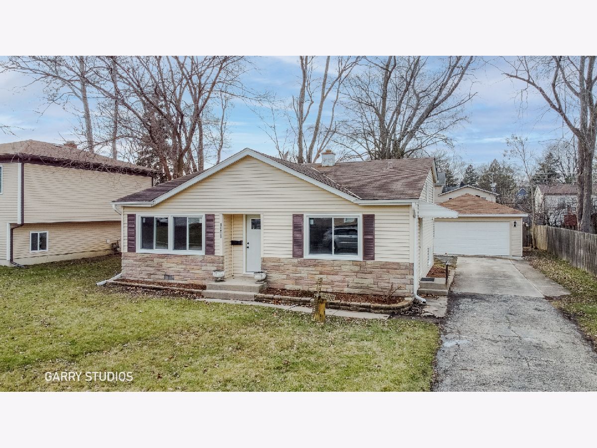 Homes & Condos & Townhomes Sold Reskins Glendale Heights Illinois, 1368 Davine