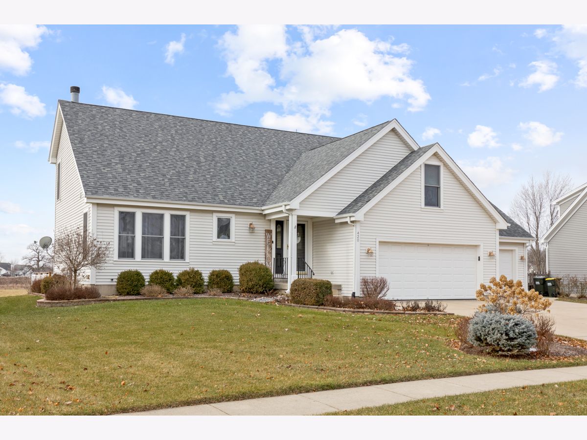 Homes & Condos & Townhomes Sold Hampshire Prairie Hampshire Illinois, 420 Prairieview