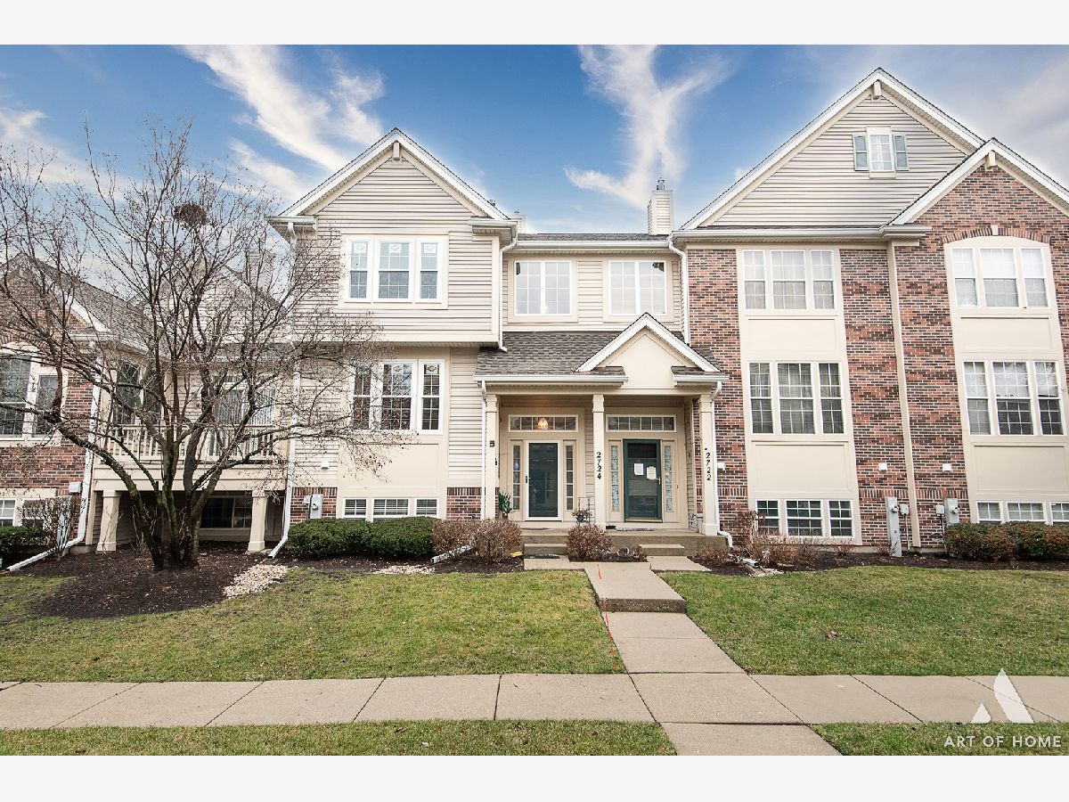 Townhomes & Homes Rented Greenwood Place Arlington Heights Illinois, 2724 Greenwood