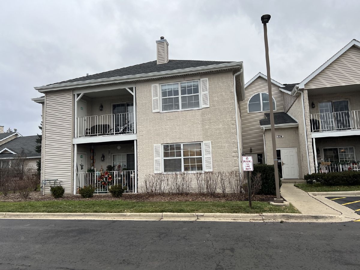 Condominiums Rented Legends Carol Stream Illinois, 774 Gary