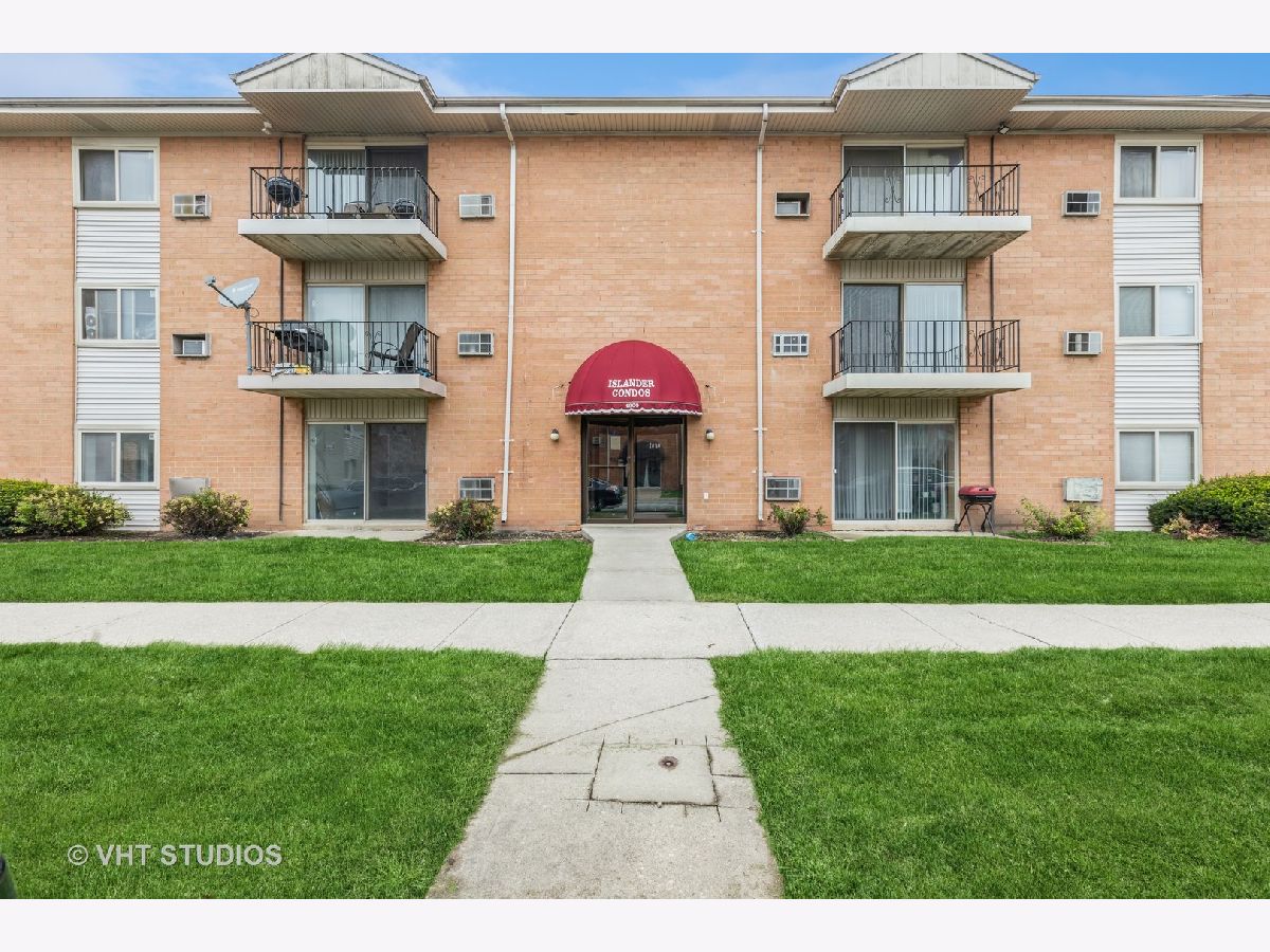 Condominiums Sold Islander Condos Blue Island Illinois, 1900 Canal