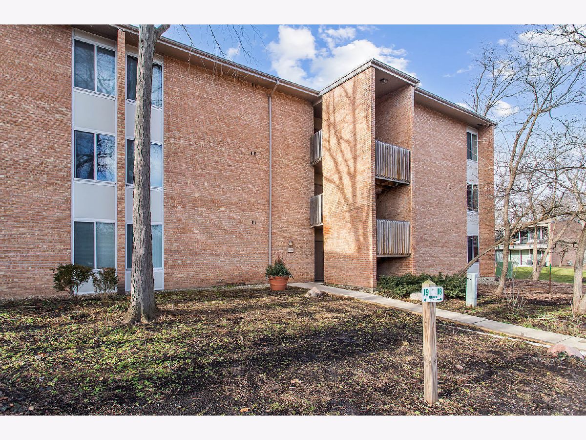 Four Lakes Lisle IL, Condos & Townhomes For Sale & For Rent Sadie