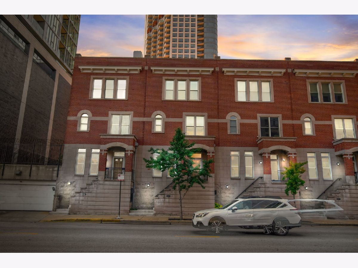 Townhomes & Condos Sold The Sexton Chicago Illinois, 419 Grand