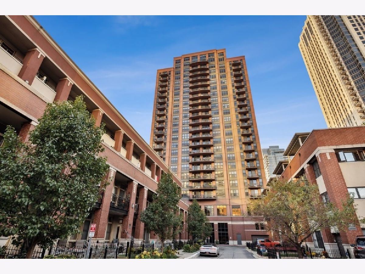 Condominiums Sold Kinzie Station Chicago Illinois, 330 Jefferson