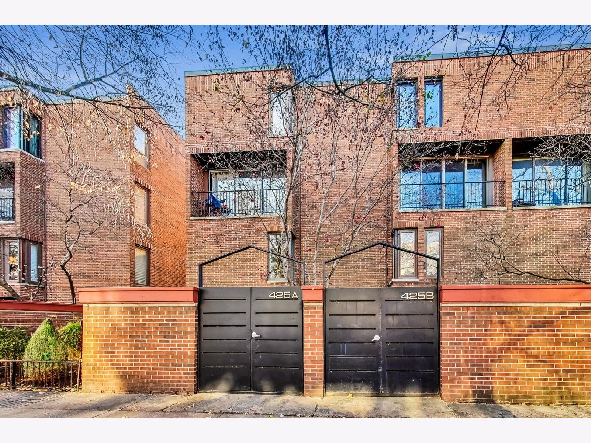 Townhomes & Condos Sold The Portals Chicago Illinois, 425 Grant