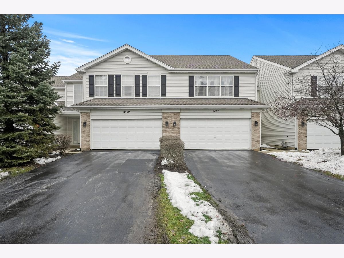 Townhomes & Condos Sold Park Avenue Aurora Illinois, 2467 Stoughton