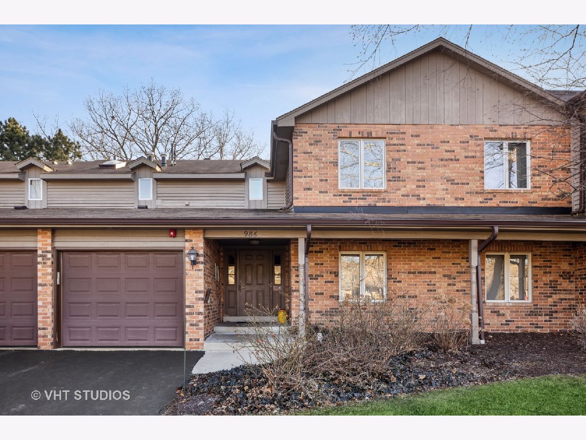 Condominiums Sold Creekside Court Naperville Illinois, 986 West