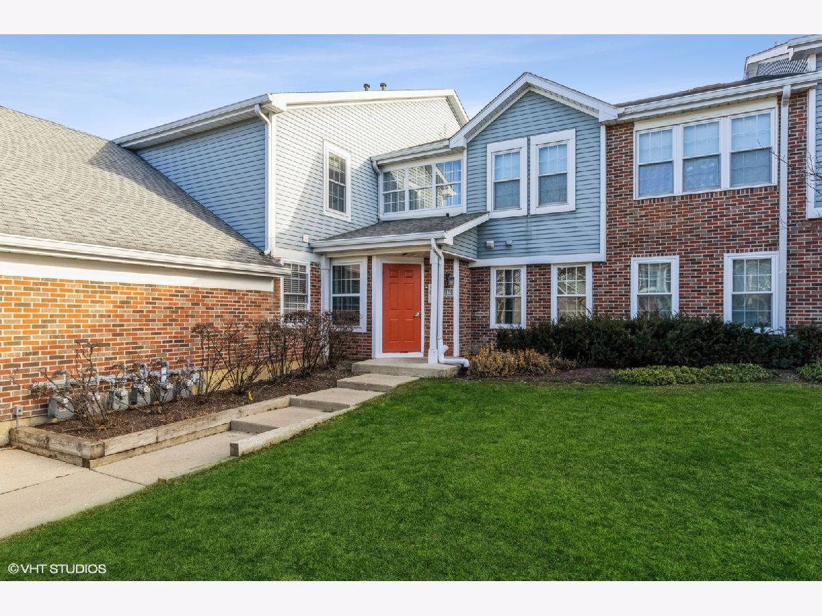Condominiums Sold Hamilton Place Palatine Illinois, 214 Jennifer