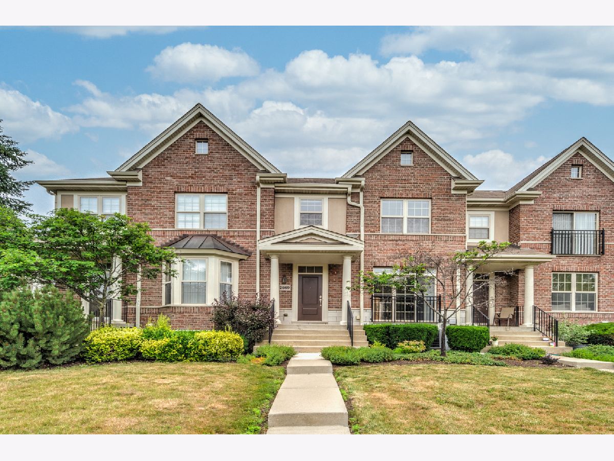 Townhomes & Homes Rented Waterbury Place Buffalo Grove Illinois, 2569 Waterbury