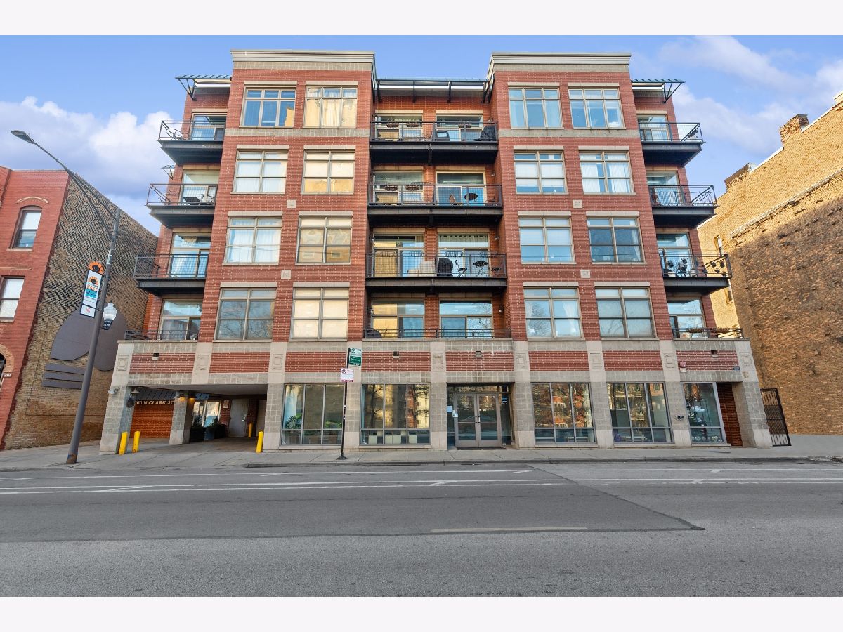 Condominiums Sold Clarksville Station Chicago Illinois, 3260 Clark