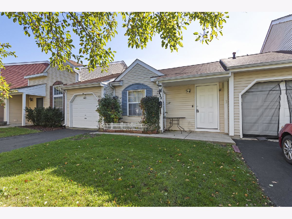 Townhomes Sold Nantucket Village Island Lake Illinois, 639 Pleasant