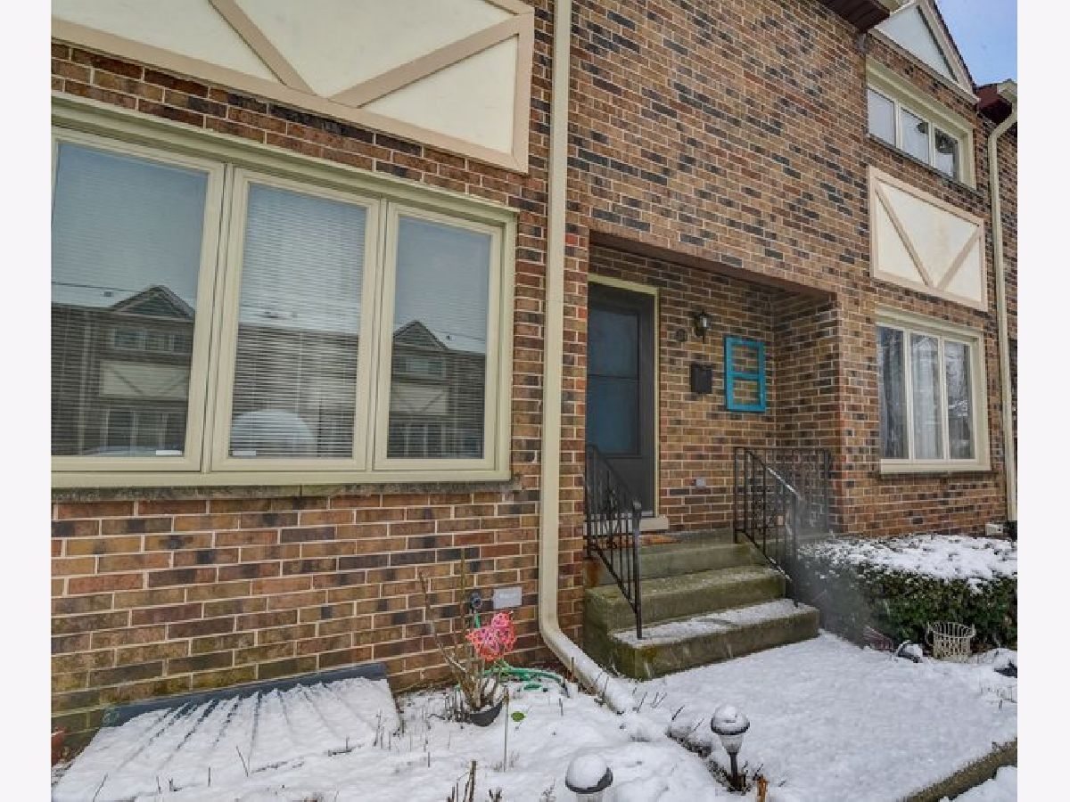 Homes & Townhomes Sold Graue Woods Elmhurst Illinois, 214 West