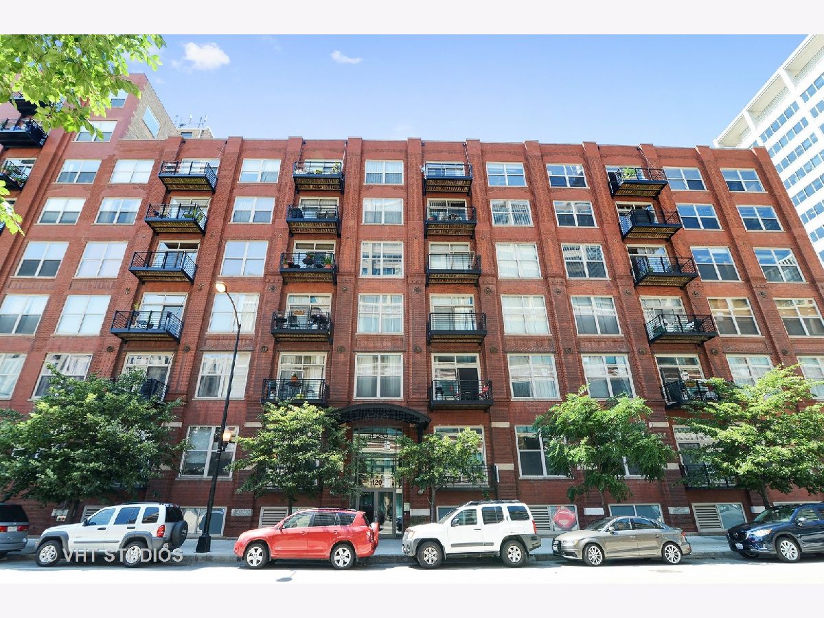 Condominiums Rented Gotham Lofts Chicago Illinois, 420 Clinton