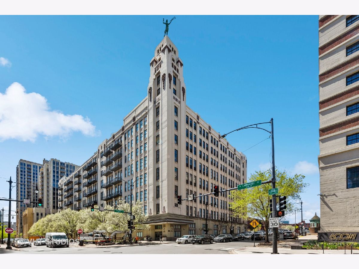 Condominiums Sold One River Place Chicago Illinois, 758 Larrabee