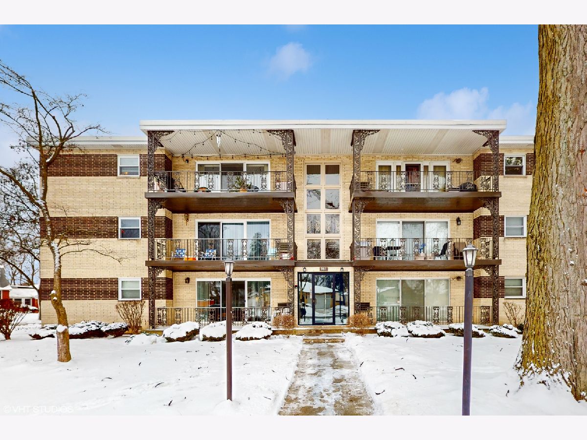 Condominiums Sold Villa Venice La Grange Illinois, 901 8th